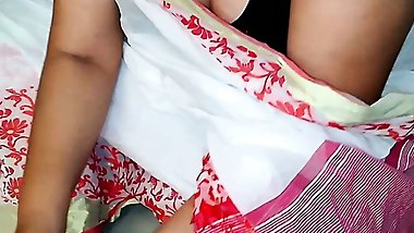 (Family Sex) StepMom chopping vegetable suddenly saree fell from her chest i seeing big tits & fucked Her-Cum on her ass