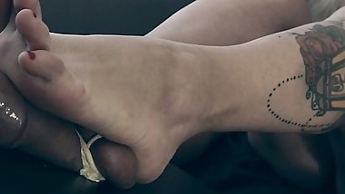 sexy feet crushing Balls