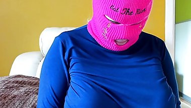 Ski mask girl live on cam pussy masturbating