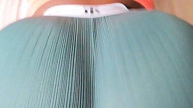 STEPMOM PERFECT BIG ASS CAN'T TO FUCK