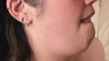 BBW Amateur Knows How To Act