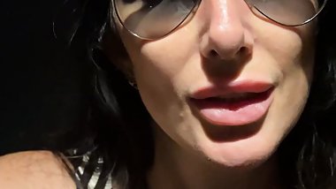 Hot MILF fucked in the restaurant