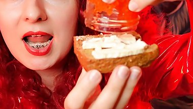 ASMR mukbang: redcaviar