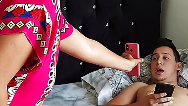 By mistake I sent a picture of my cock to my stepmother. He likes to suck me.